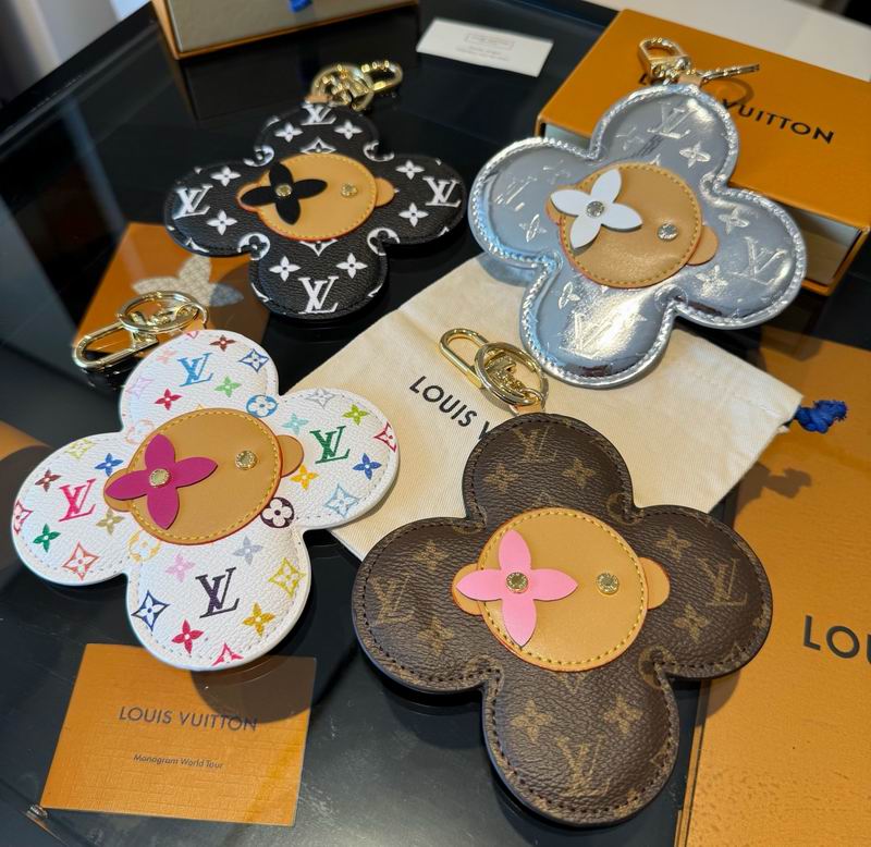 LV keyring m01